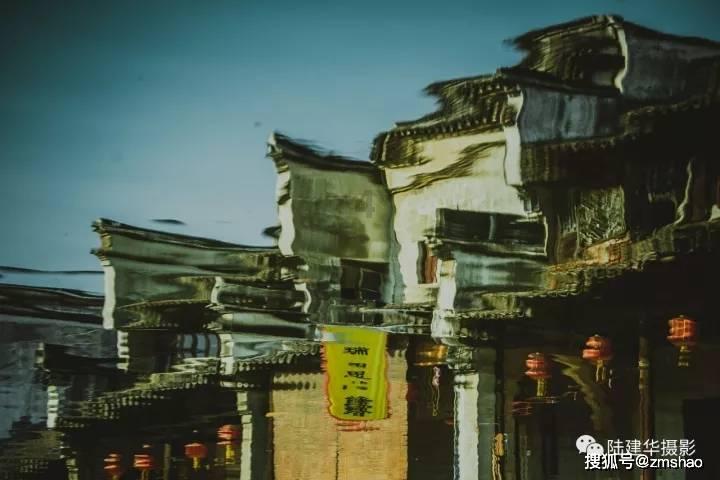 新春走基层 | 炸年馍、写春联……安置点里迎新春