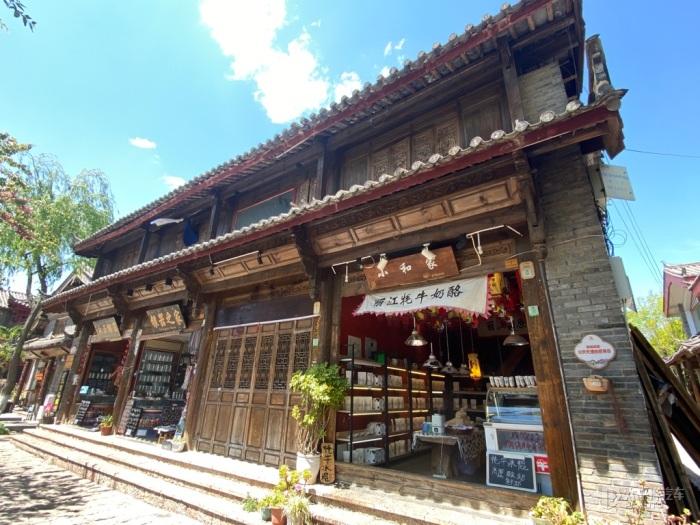 他追女生到家里，丈夫解除婚姻拱手让妻，还和他登报结拜